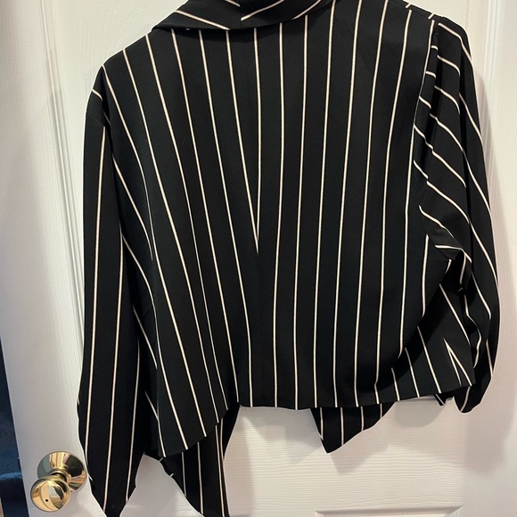 Torrid Black Stripe Crepe Open Blazer - Picture 4 of 6